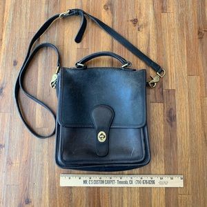 Vintage black leather Coach crossbody bag/purse